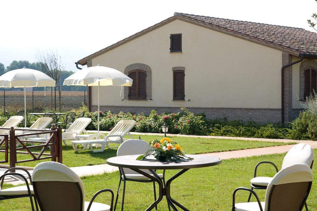 Agriturismo Le Rondini Di Francesco Di Assisi Cannara Luaran gambar