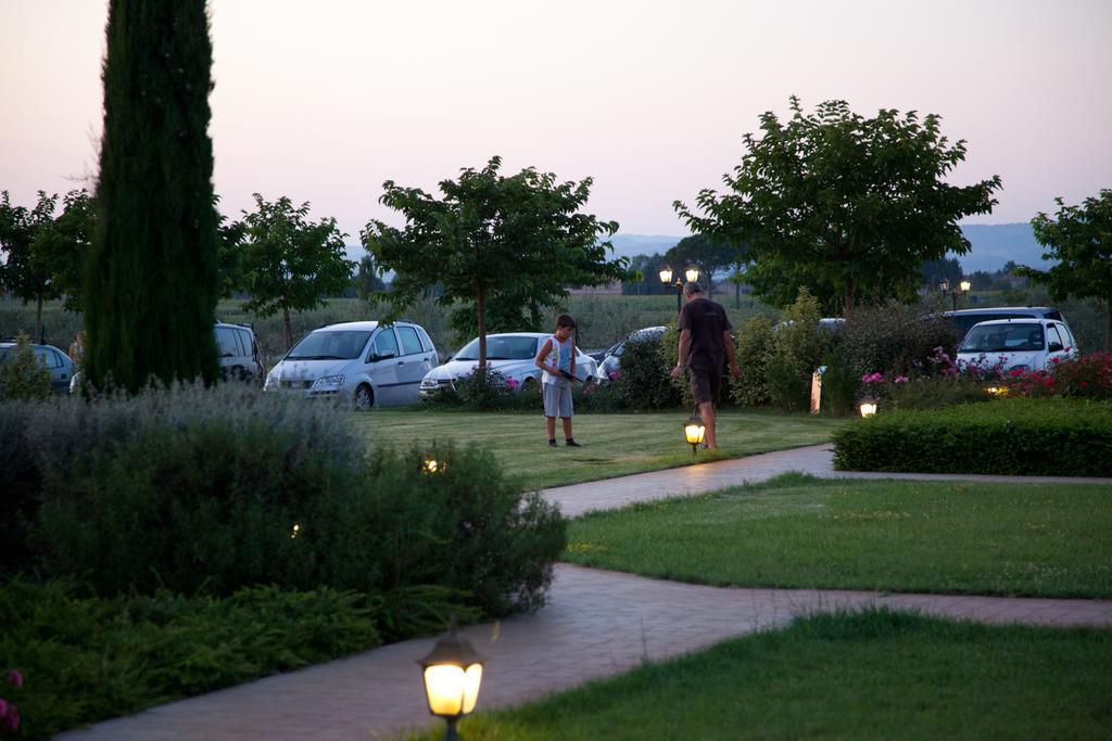 Agriturismo Le Rondini Di Francesco Di Assisi Cannara Luaran gambar