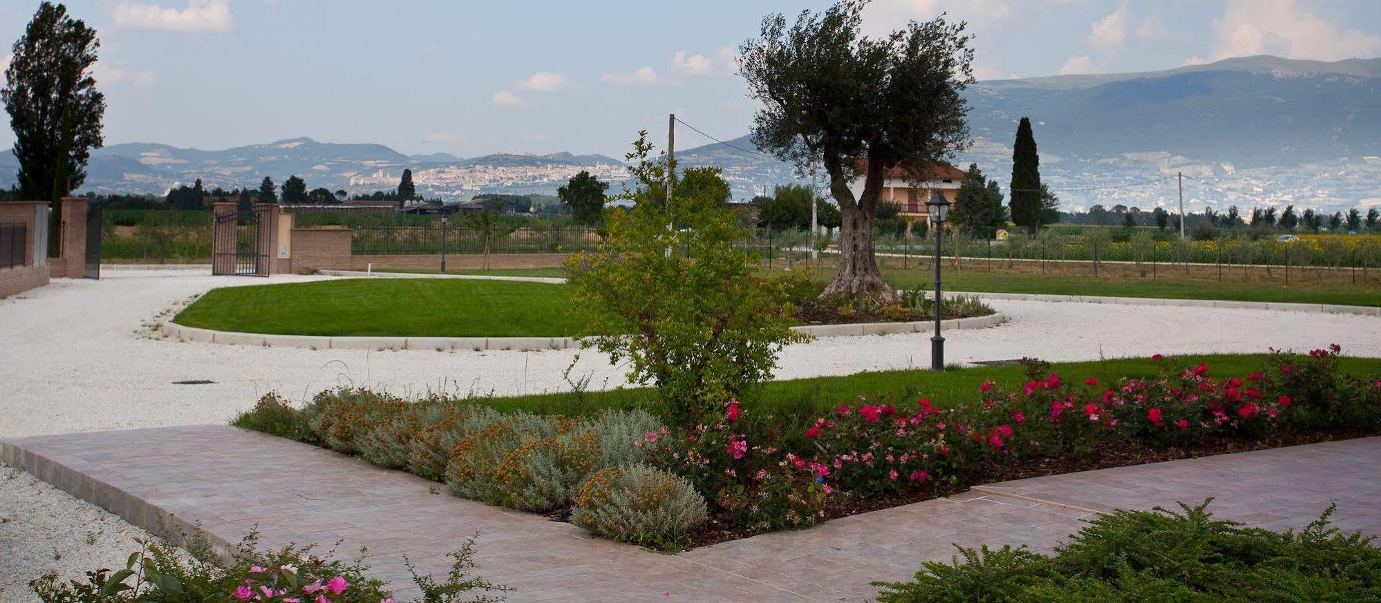 Agriturismo Le Rondini Di Francesco Di Assisi Cannara Luaran gambar