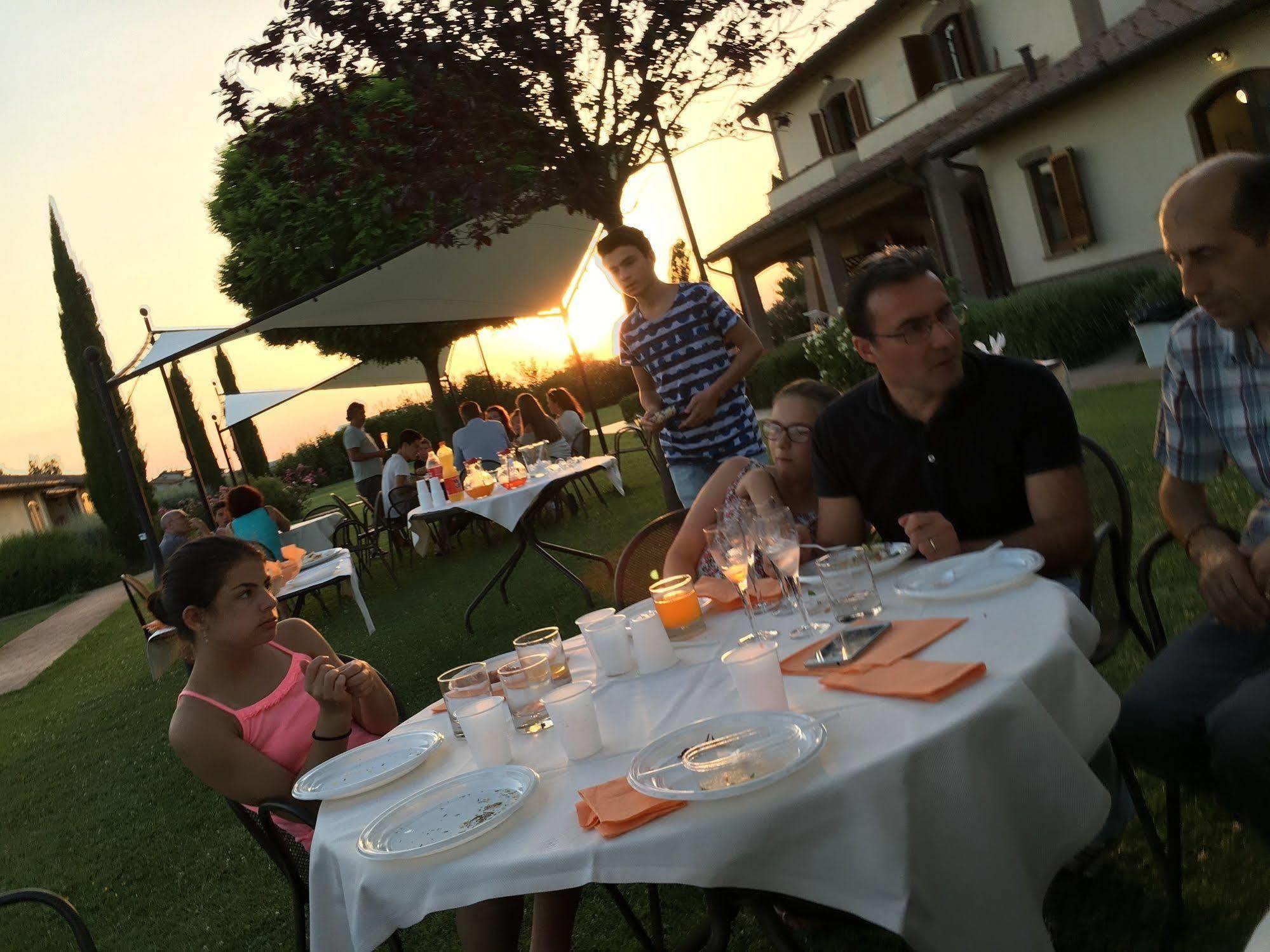 Agriturismo Le Rondini Di Francesco Di Assisi Cannara Luaran gambar
