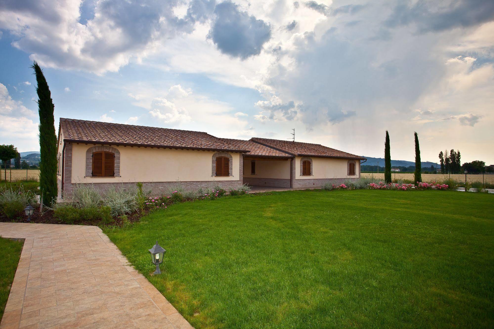 Agriturismo Le Rondini Di Francesco Di Assisi Cannara Luaran gambar