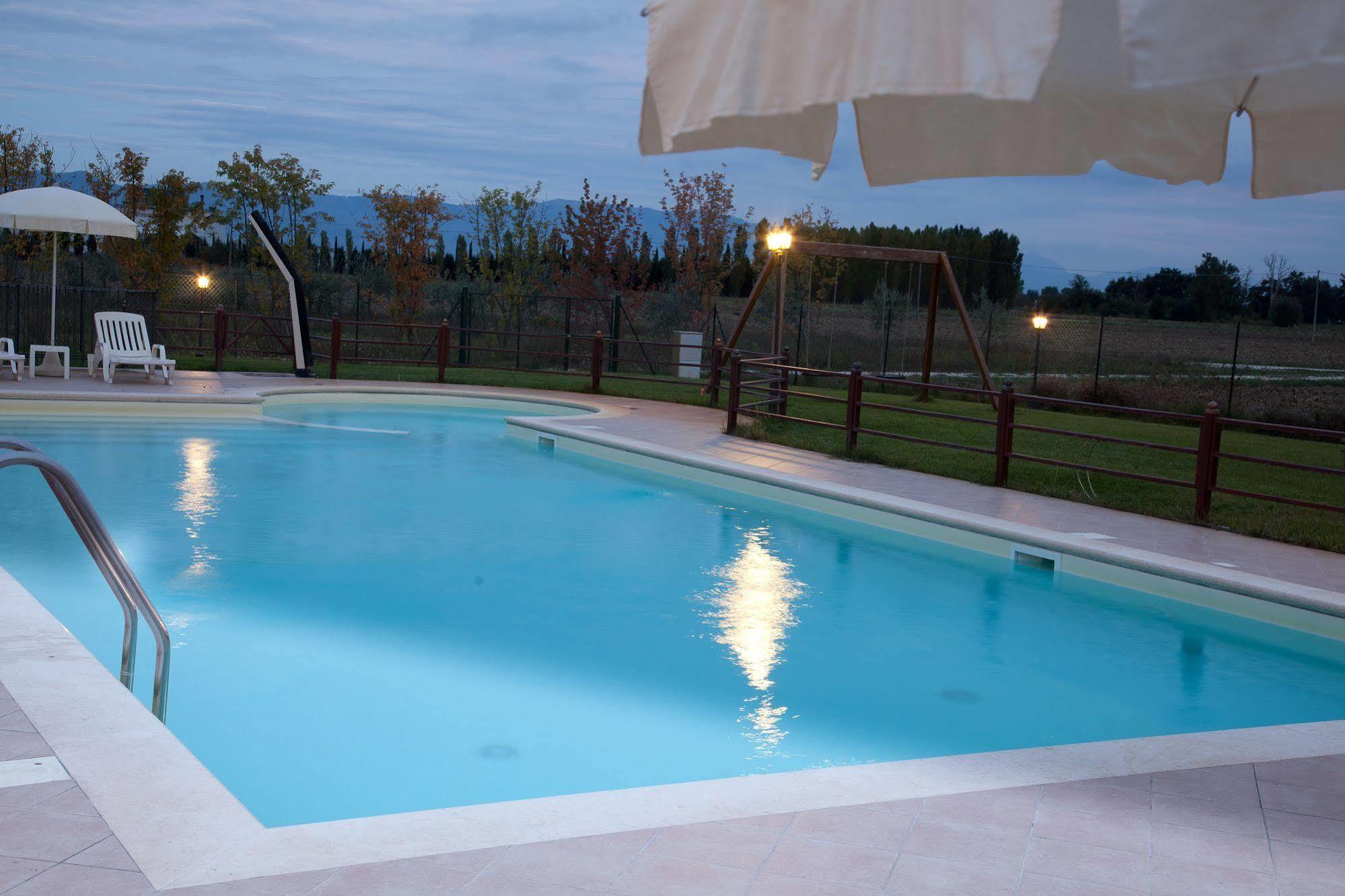 Agriturismo Le Rondini Di Francesco Di Assisi Cannara Luaran gambar